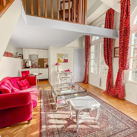 בית הארחה L'orangerie White Palacio ורסאי