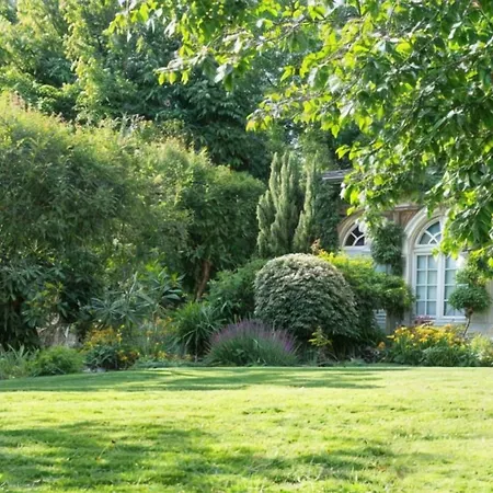 L'orangerie White Palacio בית הארחה