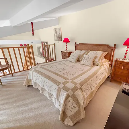 Pensión L'orangerie White-palacio 3*