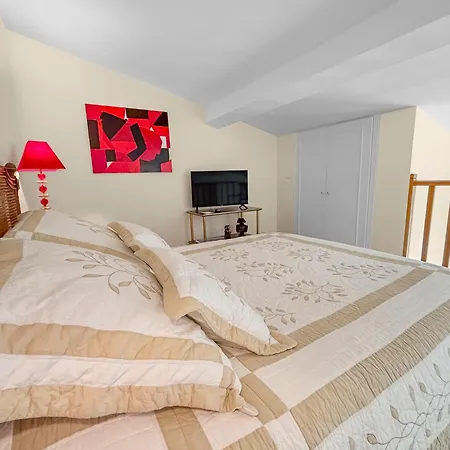 L'orangerie White Palacio בית הארחה 3*